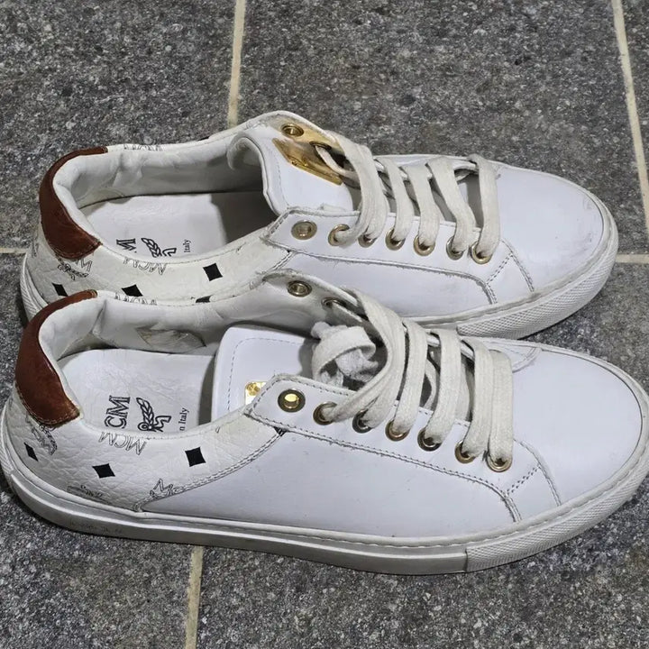 [BUNJANG] MCM White Logo Print Sneakers Size 37 / MCM 화이트 로고 프린트 스니커즈 37사이즈