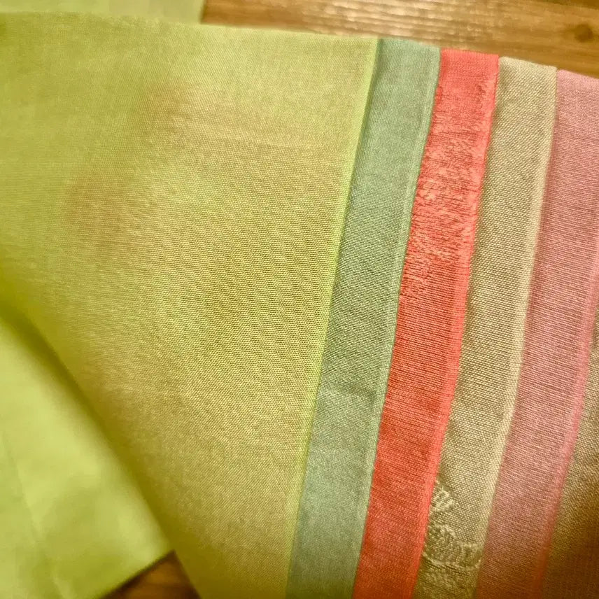 [BUNJANG] Green Ramie Embroidered Hanbok Jacket / 연두색 인견 꽃 자수 한복 저고리