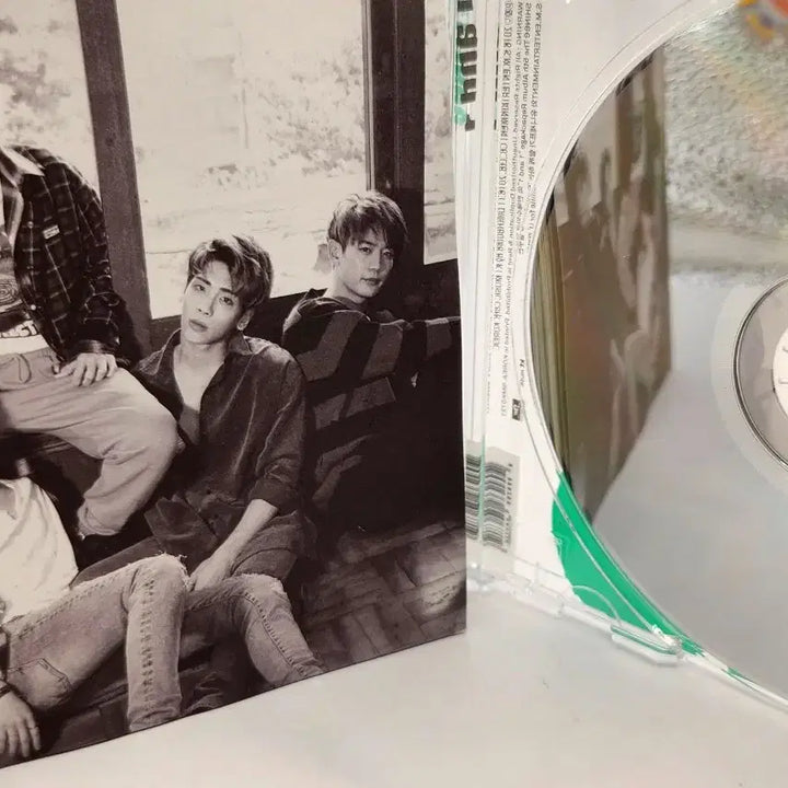 [BUNJANG] SHINee 1 and 1 2CD Album Set / [고전완구] 샤이니 정규 5집 리패키지 앨범 1 and 1 2CD 세트