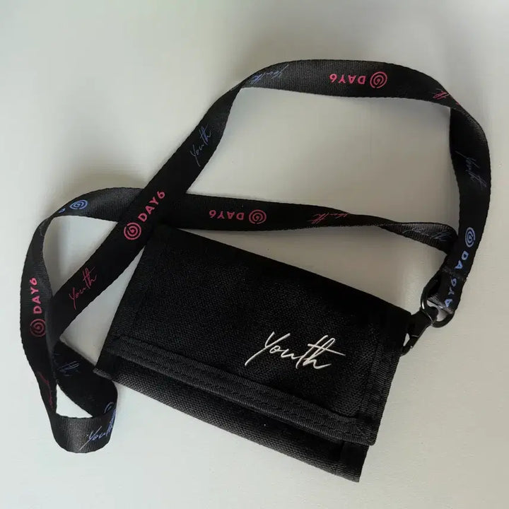 [BUNJANG] DAY6 Youthcon Necklace Wallet / 데이식스 목걸이 지갑 유스콘 공식굿즈