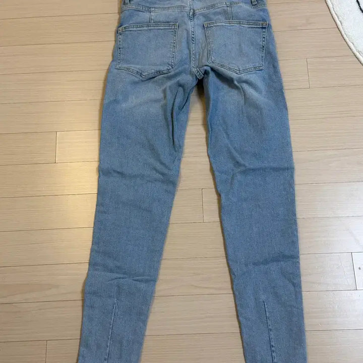 [BUNJANG] Zara Light Wash Slim Fit Denim Pants / ZARA 연청 슬림핏 데님 36(25-26) | 거의새상품 | 발목슬릿