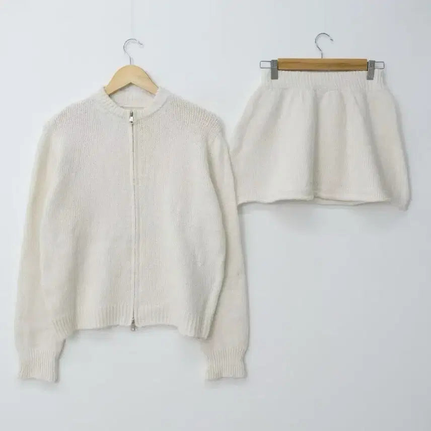 [BUNJANG] Two-Way Knit Zip-Up Cardigan and Skirt Two-Piece Set (Ivory) / 투웨이 니트 집업 가디건+스커트 투피스 세트(아이보리)