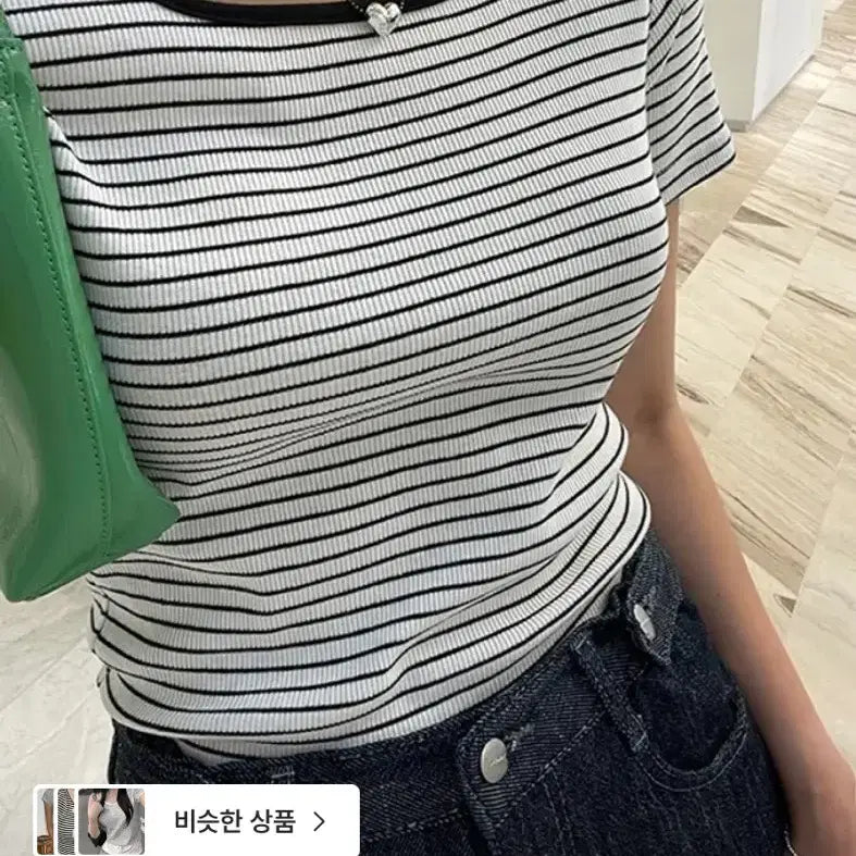 [BUNJANG] LikeU Kate Ribbed Square Neck Stripe T-Shirt / [라이크유] 케이트 골지 스퀘어넥 단가라티(새상품)
