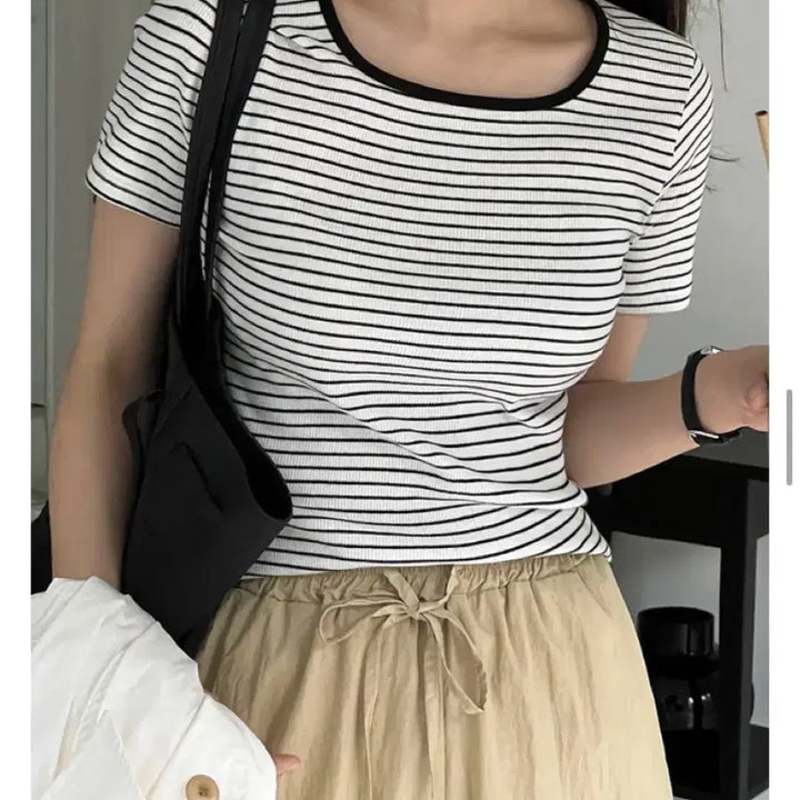 [BUNJANG] LikeU Kate Ribbed Square Neck Stripe T-Shirt / [라이크유] 케이트 골지 스퀘어넥 단가라티(새상품)