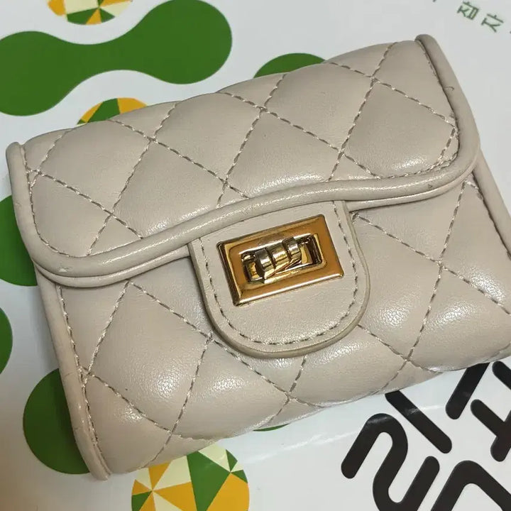 [BUNJANG] Quilted Ivory Bifold Wallet / Card Wallet / 급처) 퀼팅 아이보리 반지갑/ 카드지갑