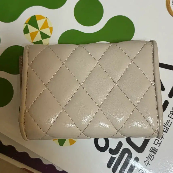 [BUNJANG] Quilted Ivory Bifold Wallet / Card Wallet / 급처) 퀼팅 아이보리 반지갑/ 카드지갑