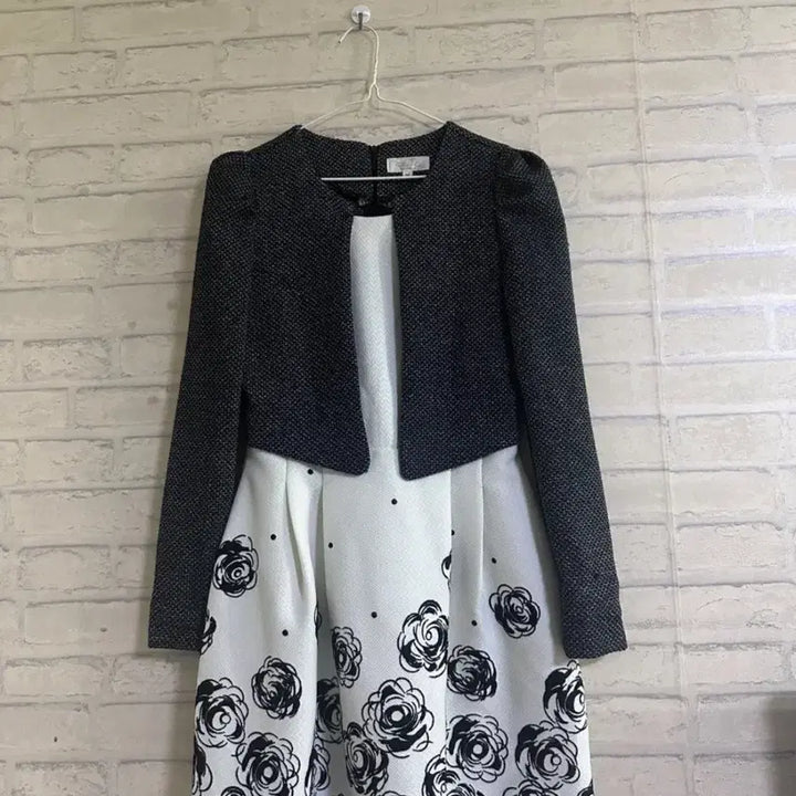 [BUNJANG] M Rose Wedding Guest Dress (Unworn) / 가을 장미꽃 결혼식 하객루 M(미착용품)