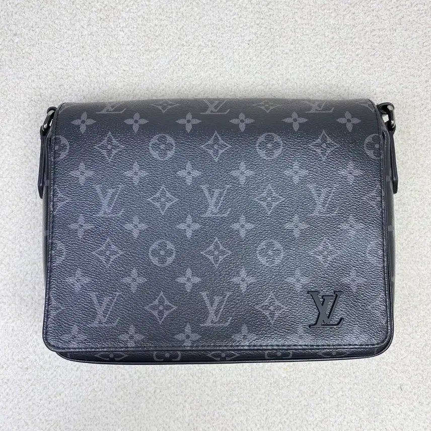 [BUNJANG] Louis Vuitton District PM Messenger Bag / 루이비통 메신저백 디스트릭트 pm