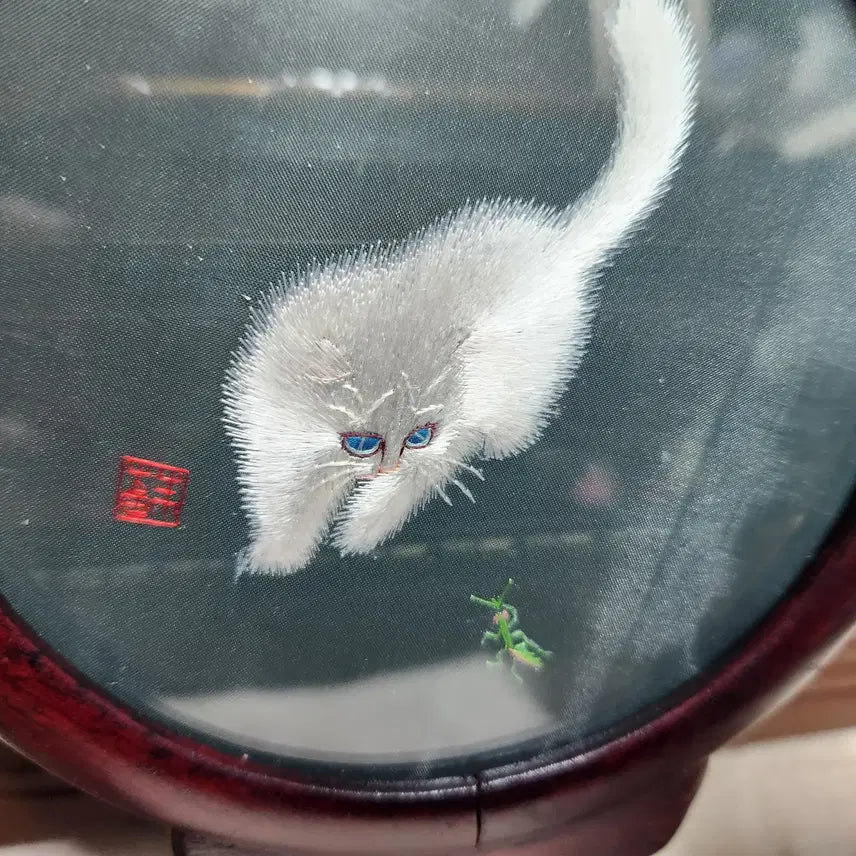[BUNJANG] Oriental Wooden Embroidered Cat Glass Ornament / 오리엔탈 우드 자수 고양이 글라스 장식..