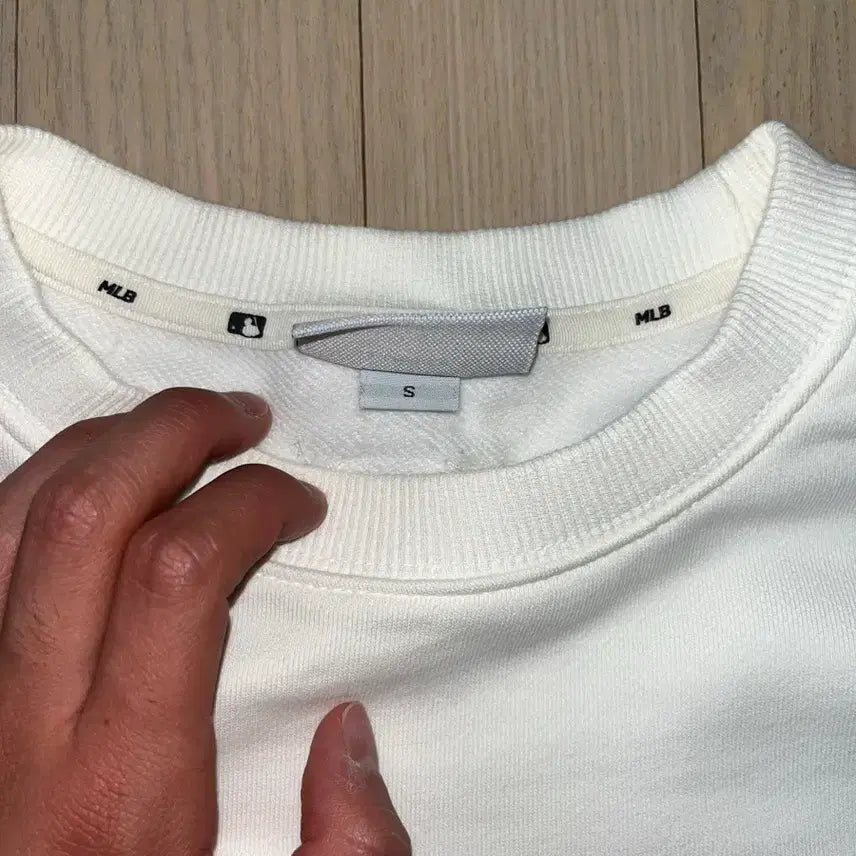 [BUNJANG] MLB New York Yankees Sweatshirt / MLB 뉴욕양키스 맨투맨 화이트