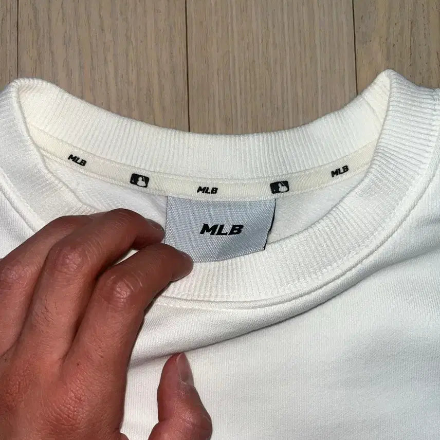 [BUNJANG] MLB New York Yankees Sweatshirt / MLB 뉴욕양키스 맨투맨 화이트