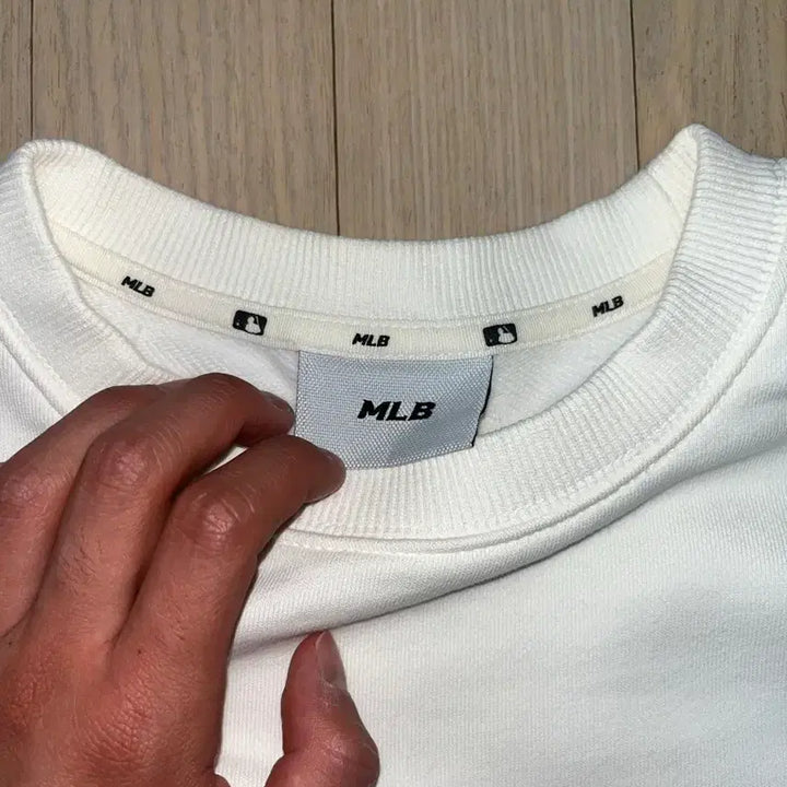 [BUNJANG] MLB New York Yankees Sweatshirt / MLB 뉴욕양키스 맨투맨 화이트