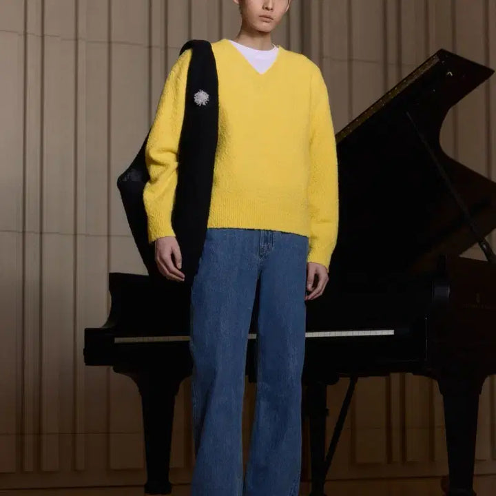 [BUNJANG] STU Casentino V-Neck Knit Yellow / STU 카센티노 브이넥 니트 옐로우