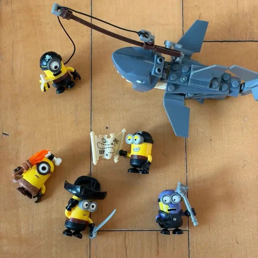 [BUNJANG] Mega Bloks Minions Shark with Extra Minions / 미니언즈 메가블럭 샤크+미니언즈 2