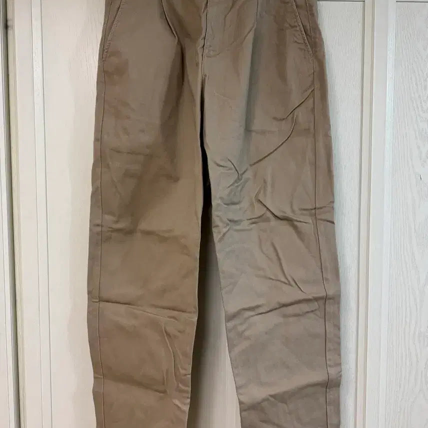 [BUNJANG] Musinsa Standard One-Tuck Regular Fit Chino Pants Beige / 무신사 스탠다드 원 턱 레귤러 핏 치노 팬츠 베이지 30