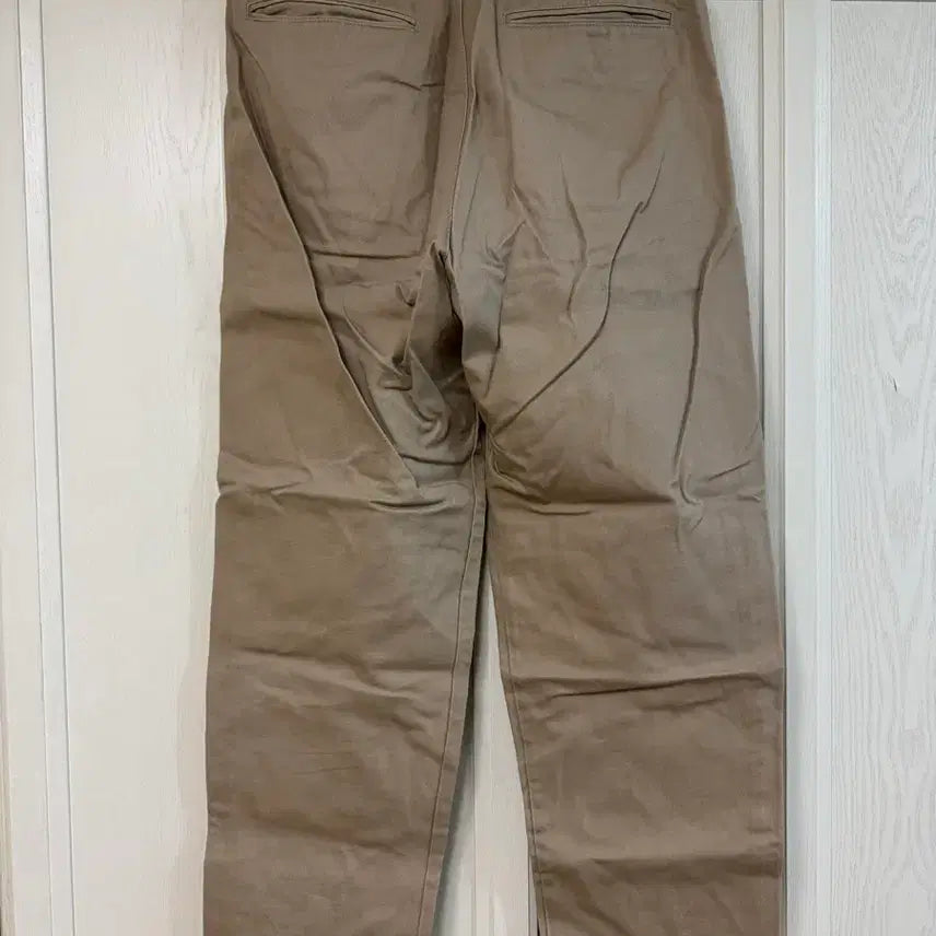 [BUNJANG] Musinsa Standard One-Tuck Regular Fit Chino Pants Beige / 무신사 스탠다드 원 턱 레귤러 핏 치노 팬츠 베이지 30