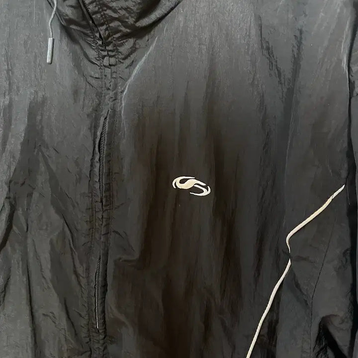 [BUNJANG] Filluminate Windbreaker L / 필루미네이트 바람막이 L