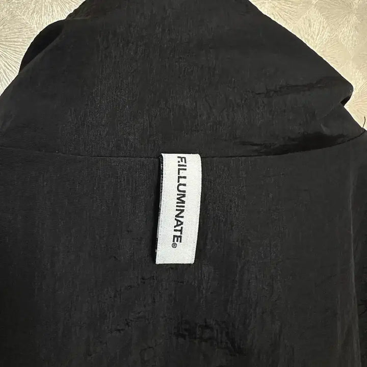 [BUNJANG] Filluminate Windbreaker L / 필루미네이트 바람막이 L