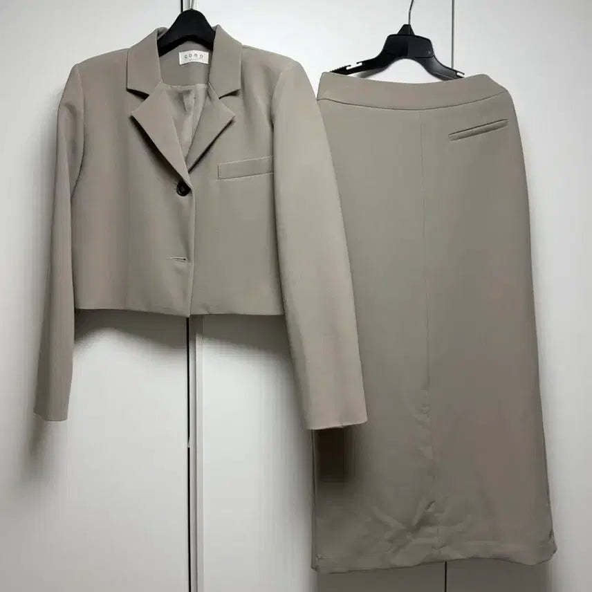[BUNJANG] Beige Crop Jacket & Long Skirt Set / 베이지 크롭 자켓 + 롱 스커트 셋업