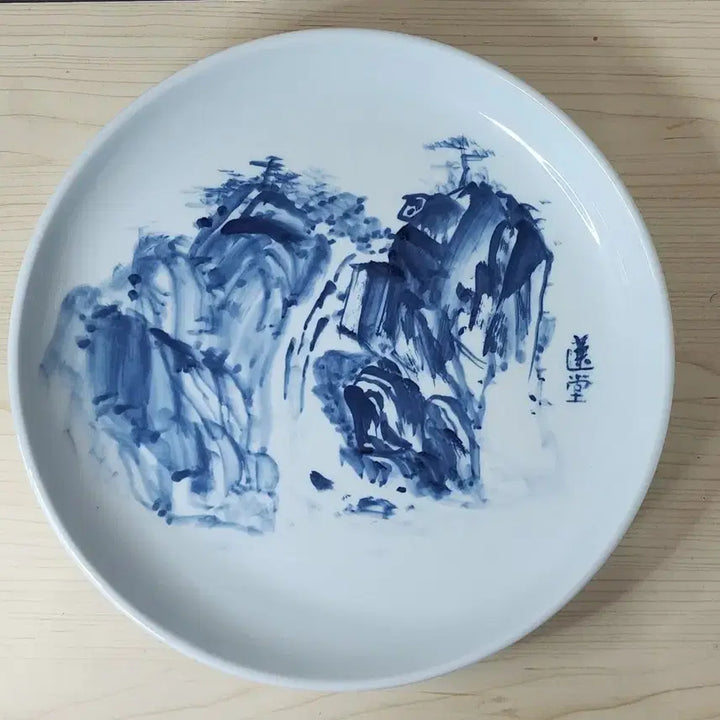 [BUNJANG] Seolbong Park Chan-jong Celadon Porcelain Landscape Plate / 설봉 박찬종 도예가 청화백자 산수문 접시