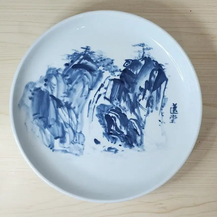 [BUNJANG] Seolbong Park Chan-jong Celadon Porcelain Landscape Plate / 설봉 박찬종 도예가 청화백자 산수문 접시