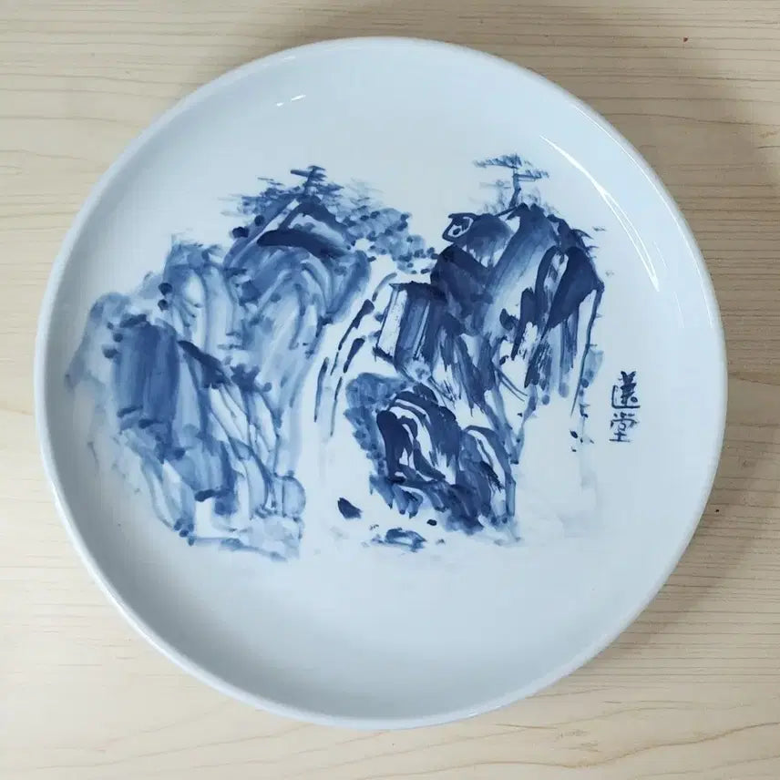 [BUNJANG] Seolbong Park Chan-jong Celadon Porcelain Landscape Plate / 설봉 박찬종 도예가 청화백자 산수문 접시
