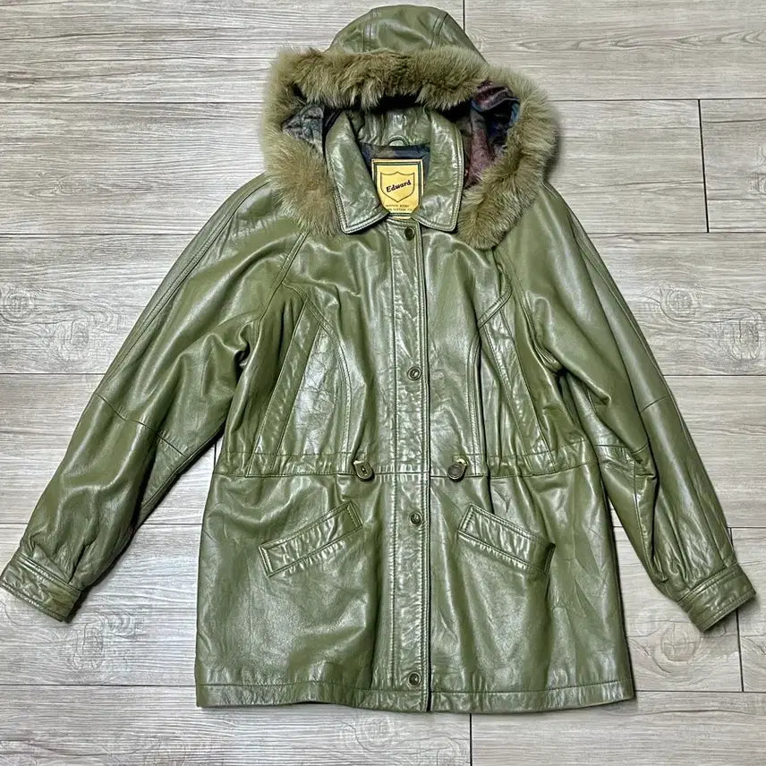 [BUNJANG] Edward Olive Green Lambskin Fur Hooded Coat L / Edward 올리브색 양가죽 퍼 후드 코트 L