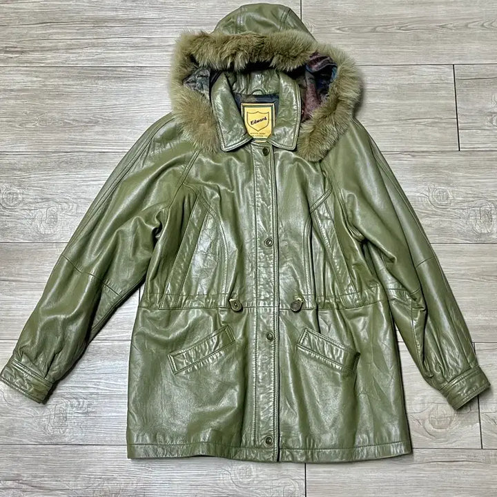 [BUNJANG] Edward Olive Green Lambskin Fur Hooded Coat L / Edward 올리브색 양가죽 퍼 후드 코트 L