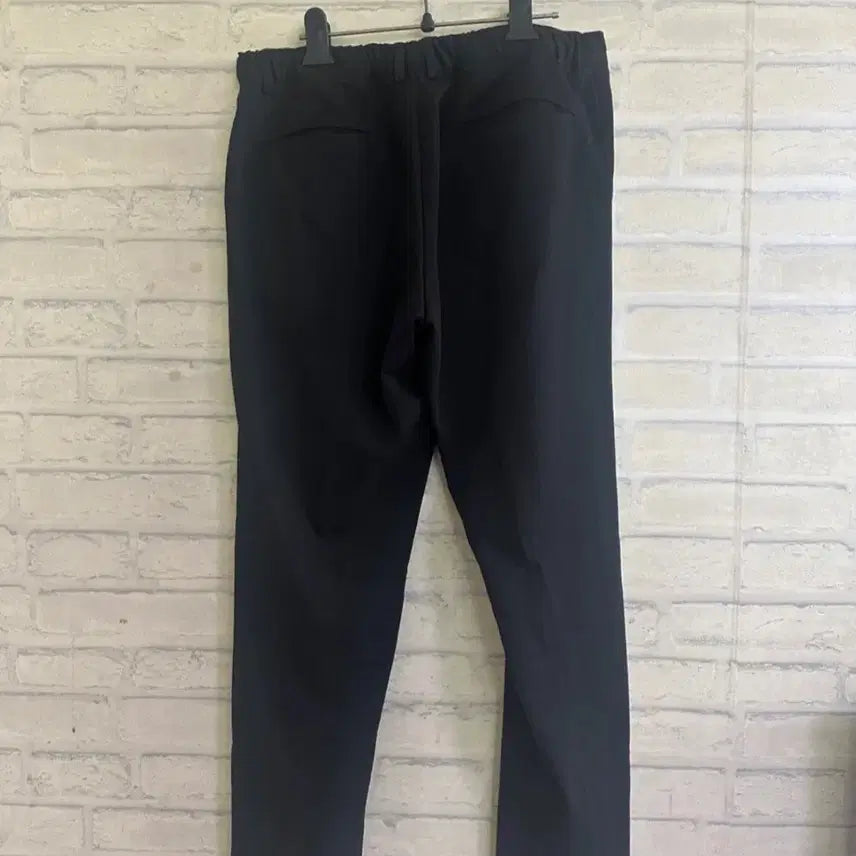[BUNJANG] Black Elastic Waistband Men&