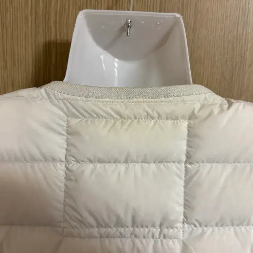[BUNJANG] Tommy Hilfiger White Lightweight Padded Jacket / 타미힐피거 화이트 경량패딩