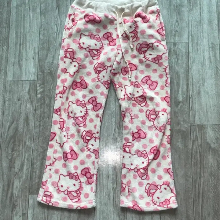 [BUNJANG] Vintage Hello Kitty Pink Pajama Set Sanrio Roomwear / 빈티지 헬로키티 핑크 수면 잠옷 세트 룸웨어 산리오 히메갸루 로맨틱갸루