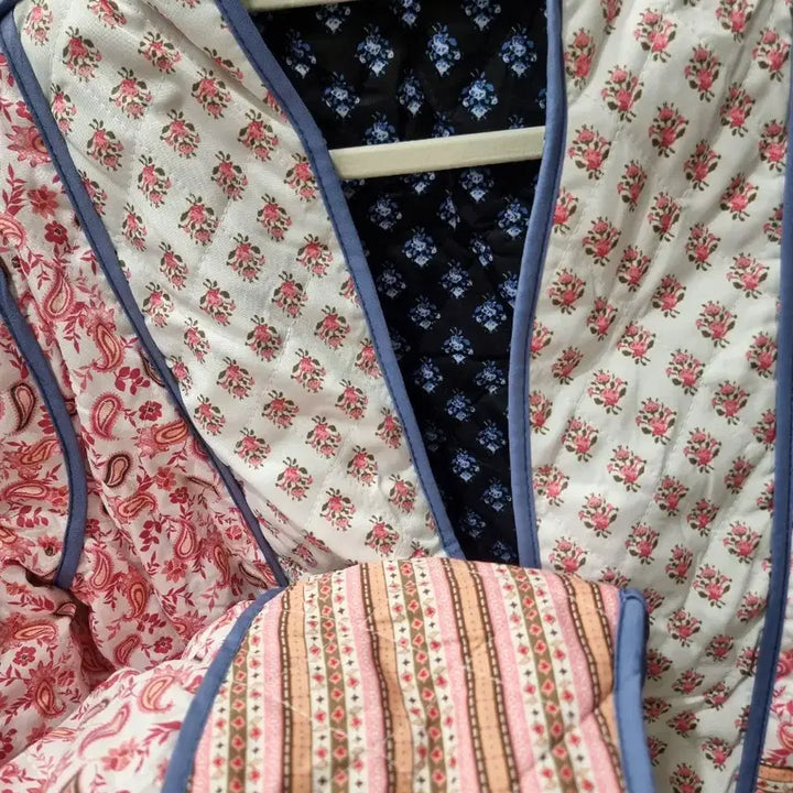 [BUNJANG] F Flower Quilted Crop Padded Jacket / 양면 플라워 퀼팅 크롭 패딩 F