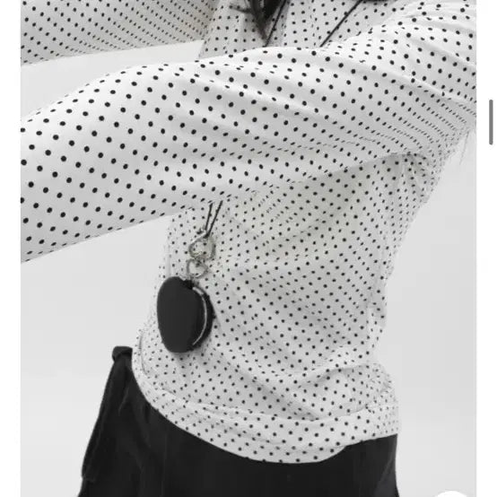 [BUNJANG] White Dot Turtleneck Long Sleeve / 화이트 도트 목폴라티 롱슬리브