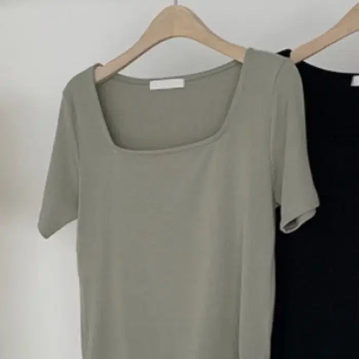 [BUNJANG] Jemma World Soft Modal Square Ribbed Short Sleeve T-Shirt - Khaki / [젬마월드] 소프트모달 스퀘어 골지반팔티 - 카키