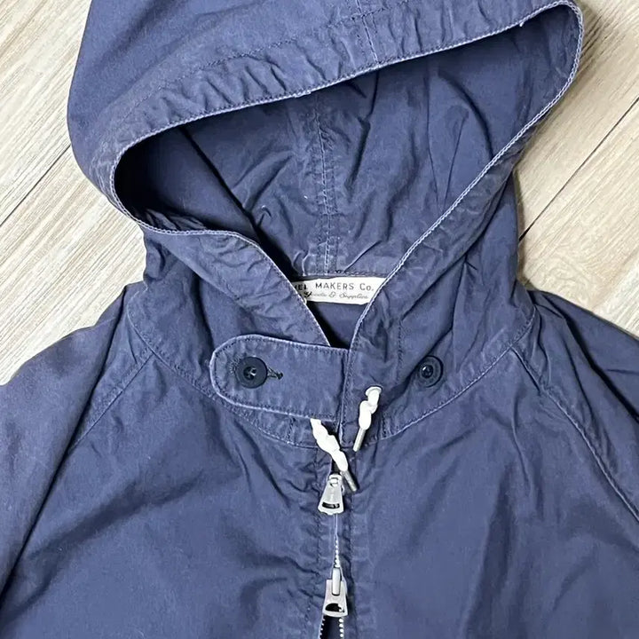 [BUNJANG] Pigbell Navy and White Color Block Hooded Jacket / 피그벨 후드집업 네이비 화이트 배색 점퍼