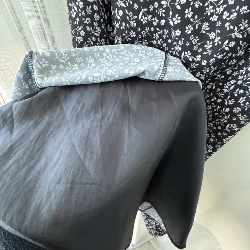 [BUNJANG] Black White Flower Pattern Long Skirt / 블랙 화이트플라워 패턴 롱스커트