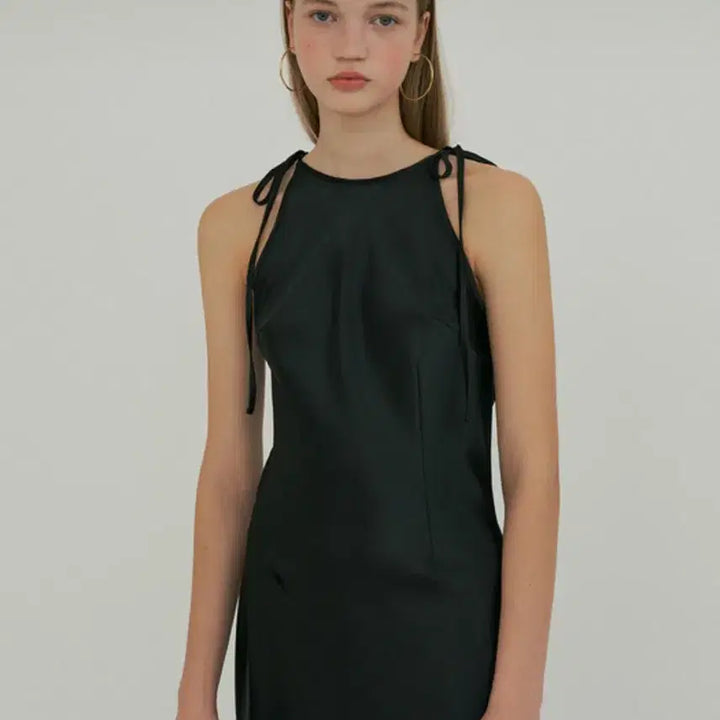 [BUNJANG] Overdue Flare Halter Dress - Black / 오버듀플레어 홀터 드레스 블랙