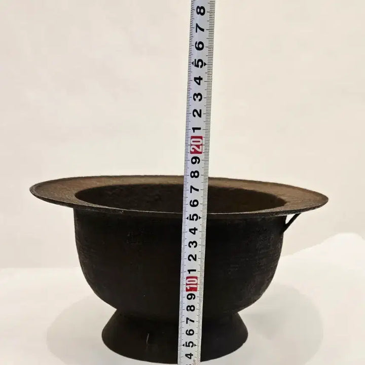 [BUNJANG] Antique Korean Fireplace Cast Iron Vessel / 세월감 있는 경기화로 / 무쇠 주물 전통 기물입니다