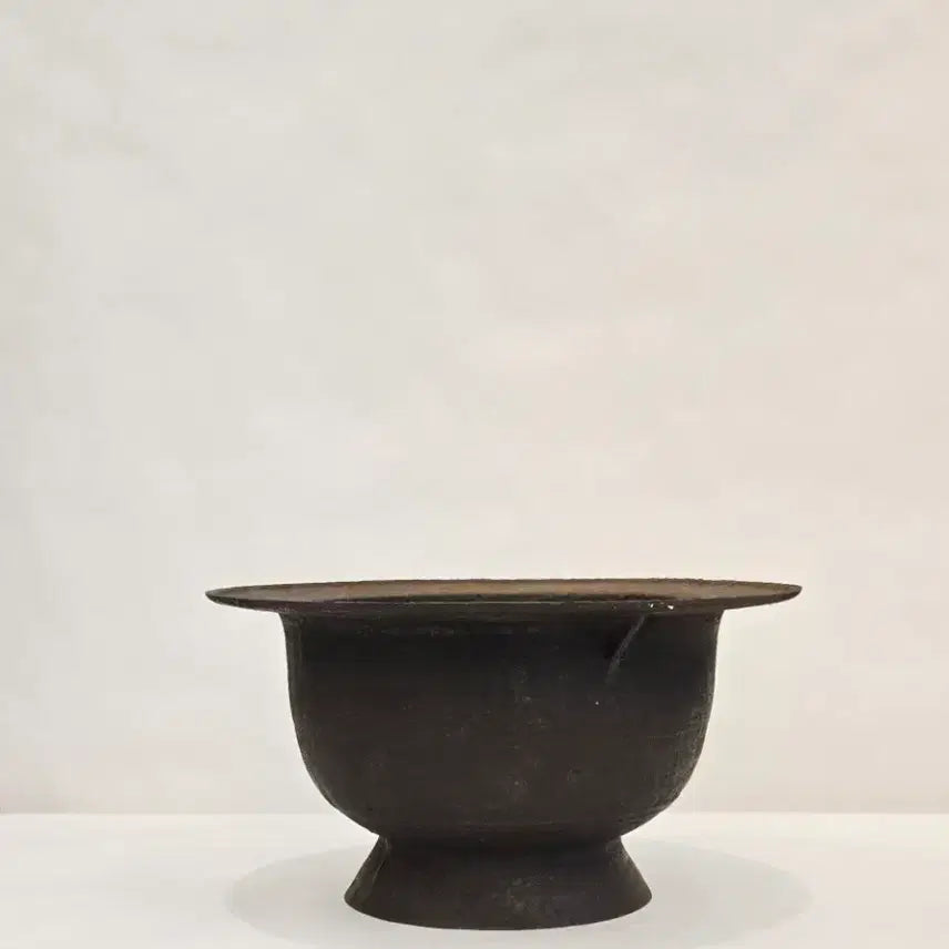 [BUNJANG] Antique Korean Fireplace Cast Iron Vessel / 세월감 있는 경기화로 / 무쇠 주물 전통 기물입니다