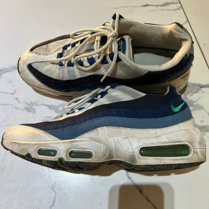 [BUNJANG] Nike Air Max 95 White/Blue/Navy Sneakers / [260] 나이키 에어맥스 95 흰파남