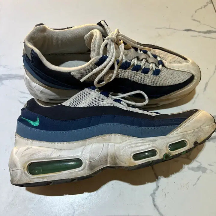 [BUNJANG] Nike Air Max 95 White/Blue/Navy Sneakers / [260] 나이키 에어맥스 95 흰파남