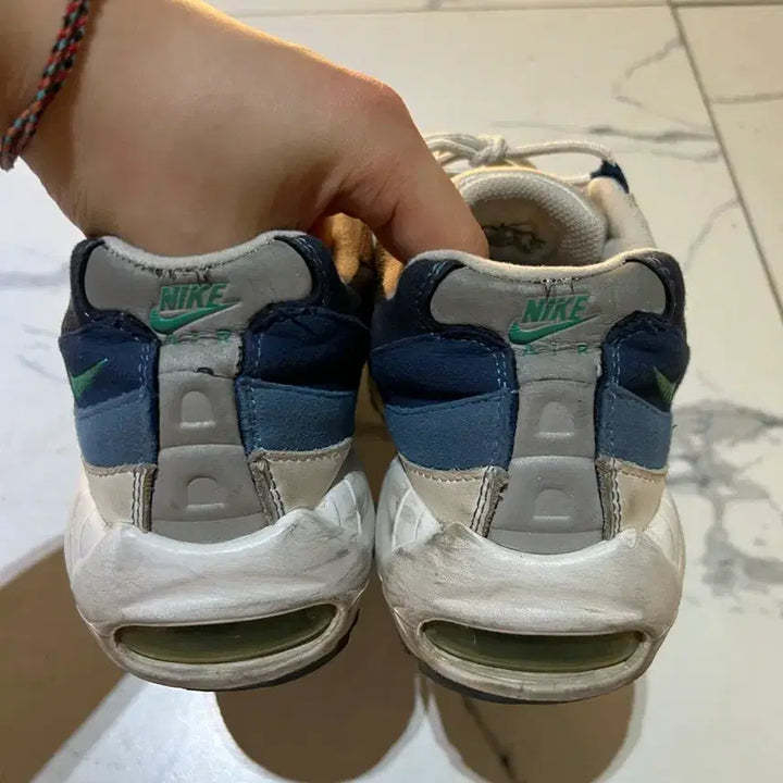 [BUNJANG] Nike Air Max 95 White/Blue/Navy Sneakers / [260] 나이키 에어맥스 95 흰파남