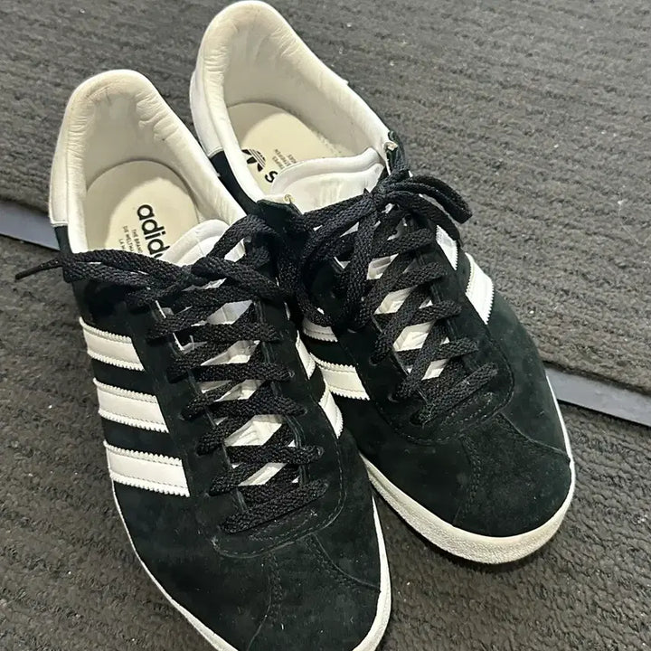[BUNJANG] Adidas Gazelle 85 Black White Gold Suede Sneakers / 아디다스 가젤 85 블랙 화이트 골드/스웨이드 운동화/단화