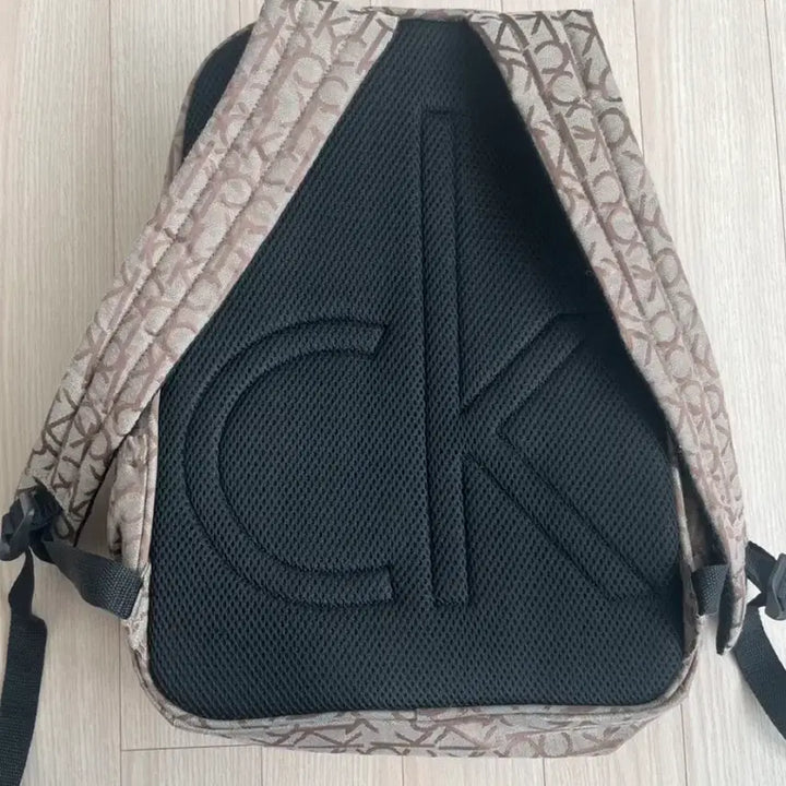 [BUNJANG] Calvin Klein CK Logo Backpack / 캘빈클라인 CK 로고 백팩 가방