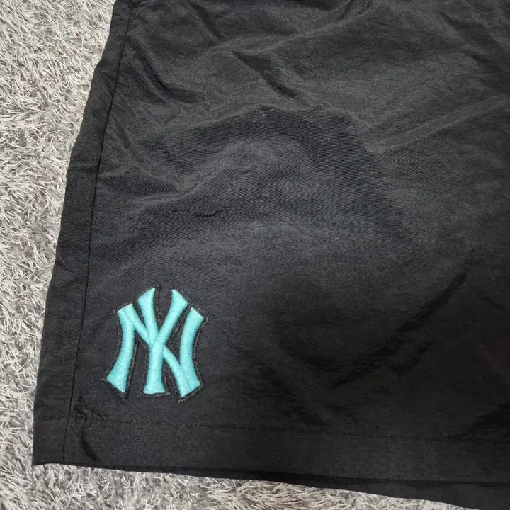 [BUNJANG] MLB Yankees Men's Nylon Shorts / MLB 양키스 남성 나일론 쇼츠 78(30-31)