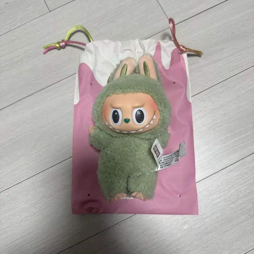 [BUNJANG] Labubu Macaron Series Green Grape / 라부부 마카롱 시리즈 청포도