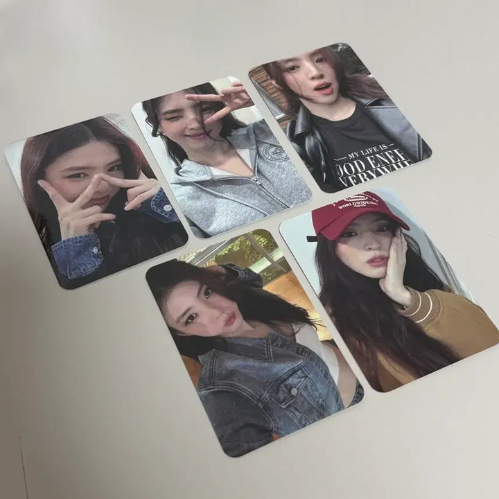 [BUNJANG] Han So Hee Giordano Photocard Bundle Set / 한소희 지오다노 포토카드 일괄 판매