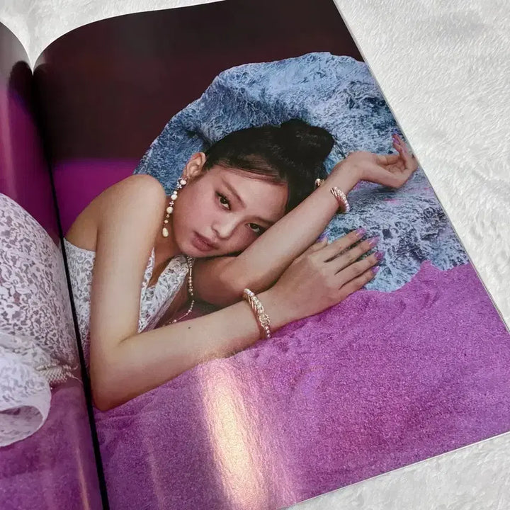 [BUNJANG] BLACKPINK Jennie Vogue Japan 2023 July Issue Magazine / BLACKPINK 블랙핑크 제니 보그 재팬 화보 잡지