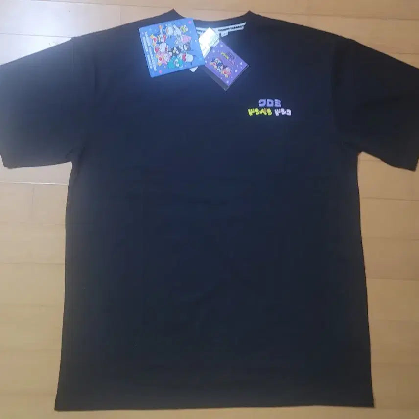 [BUNJANG] DonPeng x Kuromi Collaboration T-Shirt (Size L) / 돈펭 산리오 쿠로미 콜라보 반팔티셔츠 L
