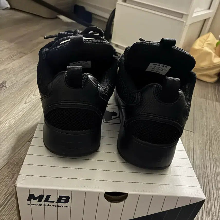 [BUNJANG] MLB Chunky Wide Strike Shoes (240) - Women's Sneakers / MLB 청키와이드 스트라이크 슈즈 240